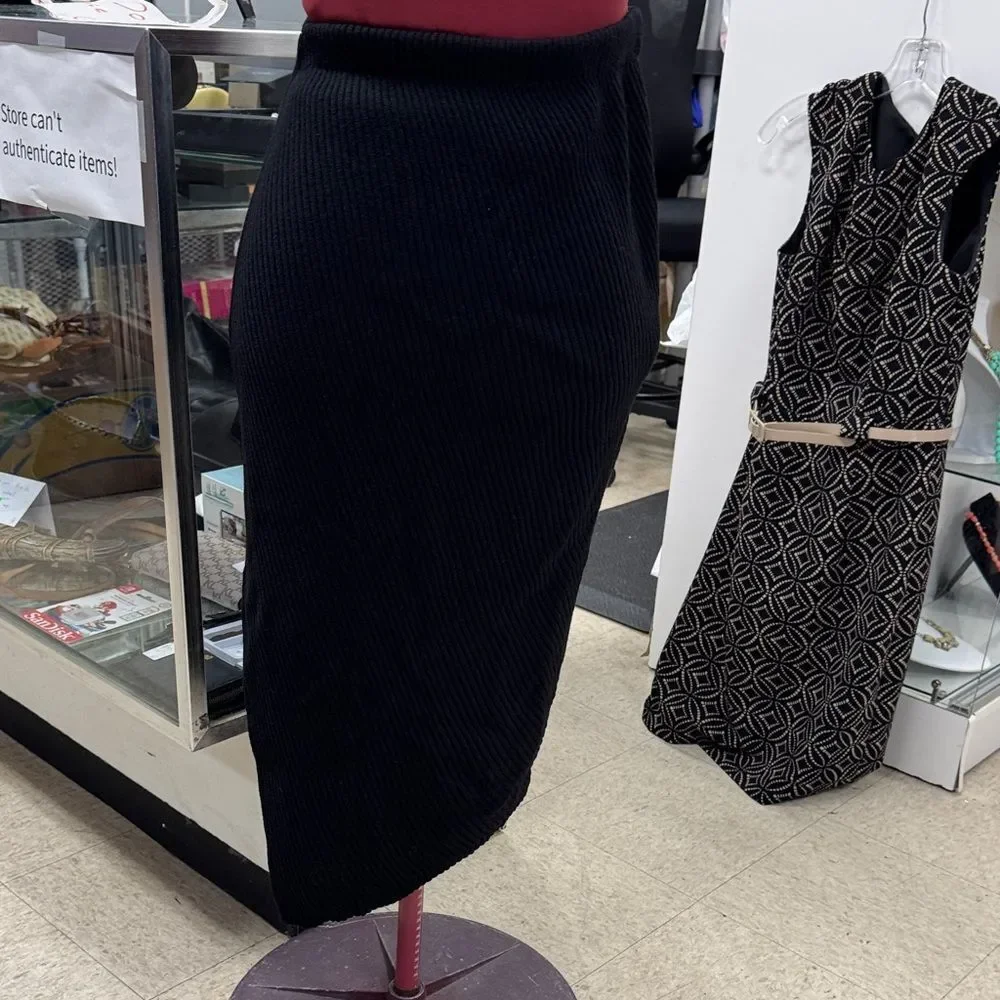 Theory Black Ribbed Pencil Skirt